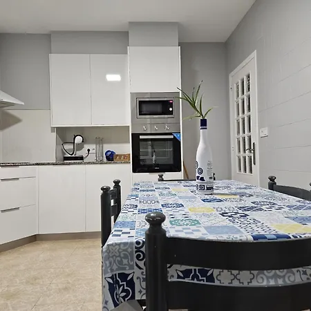 Bonito Piso A De Candela En *