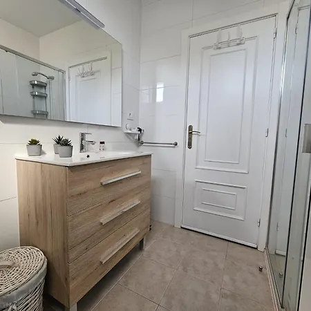 Bonito Piso A De Candela En O Grove